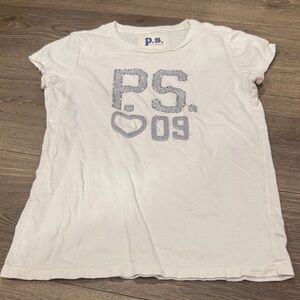 Aeropostale White Tee with Gray Graphics